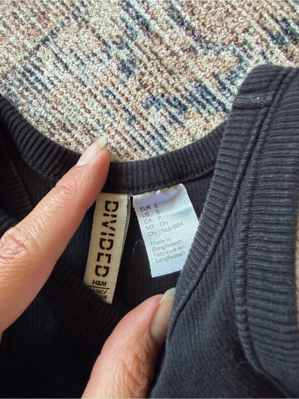 Divided Black Ribbed Racerback Crop Tank - Picture 3 of 3